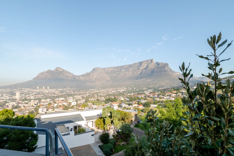 To Let 3 Bedroom Property for Rent in Tamboerskloof Western Cape